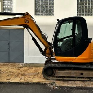 foto 8.3t kettenbagger ofset gummi JCB 8080