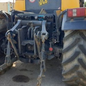 foto traktor JCB Fastrac 3185